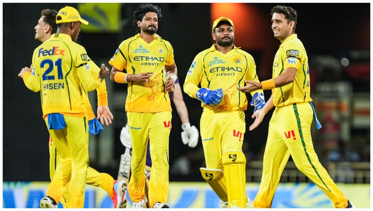 CSK vs GT Live Score: जीत की लय बरकरार रखने उतरेगी सीएसके, सामने गुजरात टाइटंस की चुनौती; धोनी होंगे उपलब्ध?