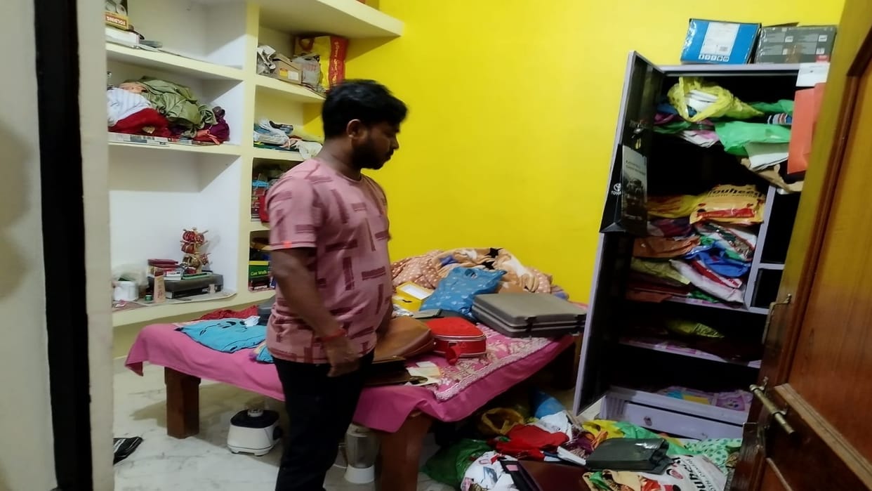 Theft worth lakhs from the house of former minister's brother-in-law, thieves took away jewellery worth Rs 18