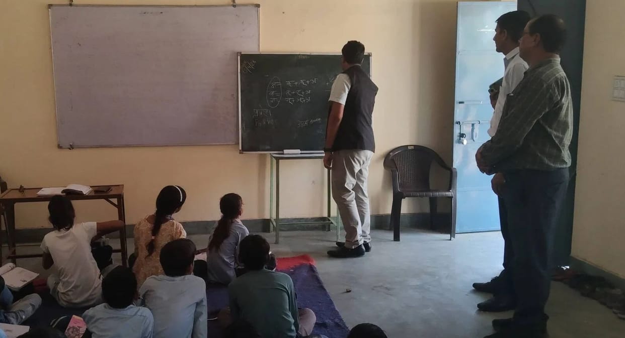 Collector Conducts Surprise Inspection at School Asks Students to Solve Math Problems