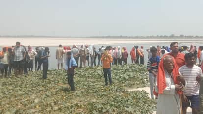 Two teenage girls drown in Ganga while bathing search operations underway in Mirzapur
