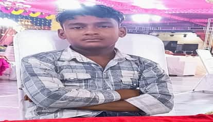 teenager died when a tractor overturned during a procession in Kashipur