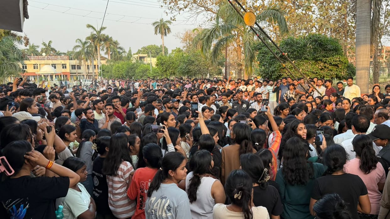 Protest by female students at Madan Mohan Malaviya University of Technology