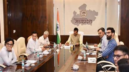 MP News: Encourage the use of solar pumps, CM said – connect two lakh farmers with solar pumps in 8 months