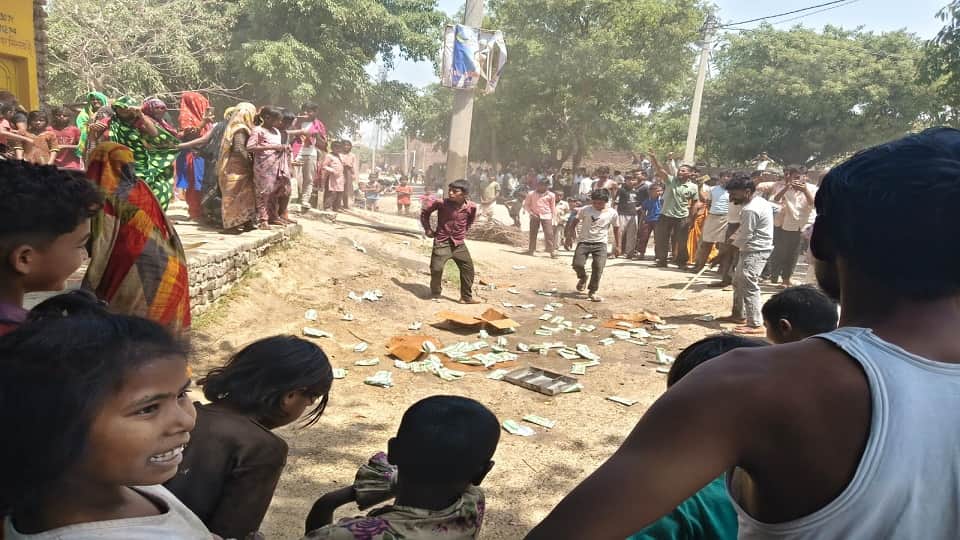 Women create uproar in protest against liquor shop in kasganj