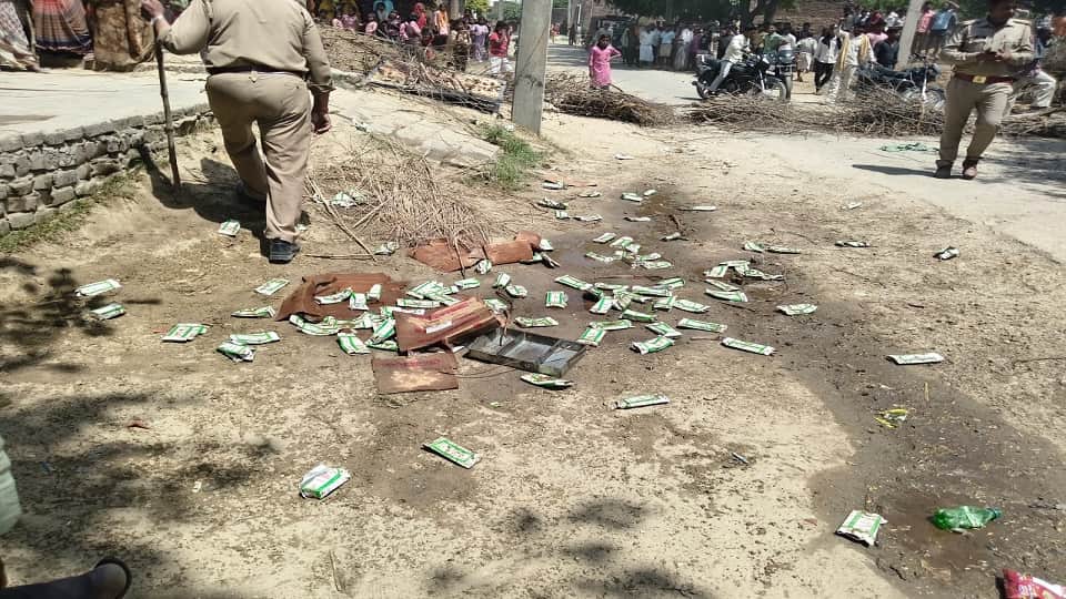 Women create uproar in protest against liquor shop in kasganj