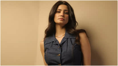 Daisy Shah Recalls Horrible Incident With South Filmmaker Made Her Uncomfortable Says He Was Holding My Hand