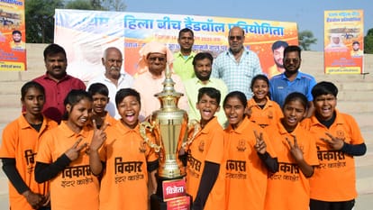 Handball Tournament Scoring Two Goals Final Minutes Vikas Team Snaches Trophy from Imperial Club in varanasi