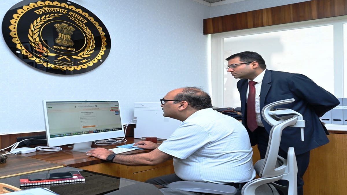 Cg News:छत्तीसगढ़ में जनगणना 2027 के तहत स्व-गणना की शुरूआत, अब नागरिक खुद  भर सकेंगे अपनी जानकारी - Self-enumeration Begins In Chhattisgarh Under  Census 2027, Citizens Can Now Fill In ...