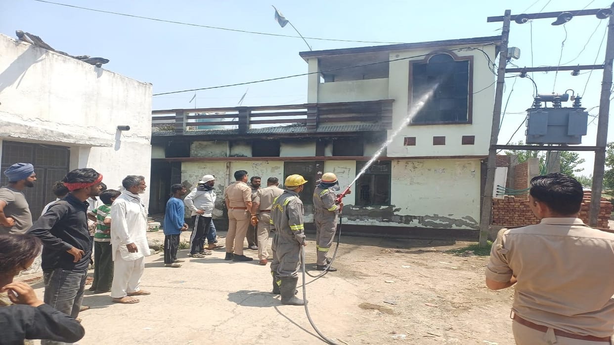 Massive Fire Engulfs House After Gas Cylinder Explosion in Bareilly