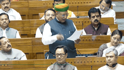 महिला आरक्षण बिल पर संसद में चर्चा