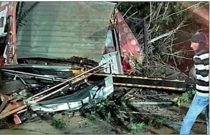 crane engaged in Agra Metro work fell on a shop