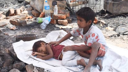 UP Heartbreaking Scene After the Fire Varmala Ceremony Held Amidst the Ashes, Nights Spent Under the Open S
