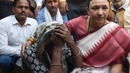 UP Heartbreaking Scene After the Fire Varmala Ceremony Held Amidst the Ashes, Nights Spent Under the Open S