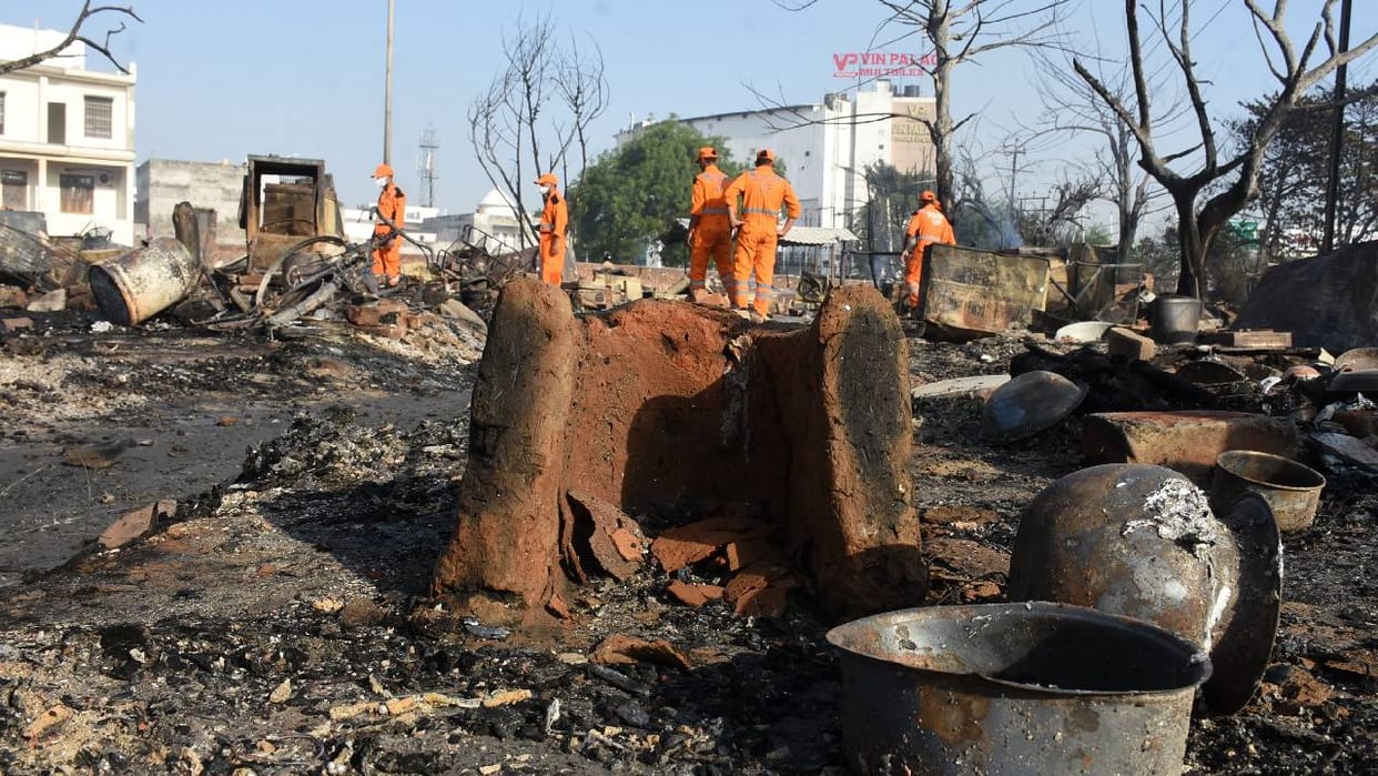 UP Posted a False Claim About Fire Incident, Alleging Over 100 Deaths—Wrote: "The Very Same Police Will Baton