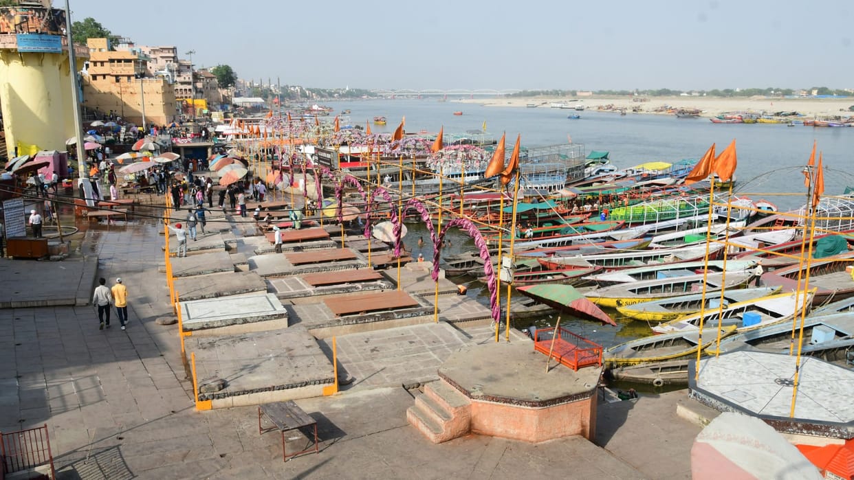 Mercury Hits 42 Degrees in varanasi Silence Prevails Ganga Ghats Roads Sizzle Third Hottest City of up