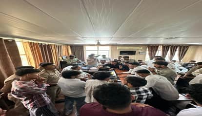 NSUI students stage protest, surround Director of Higher Education demanding re-examination