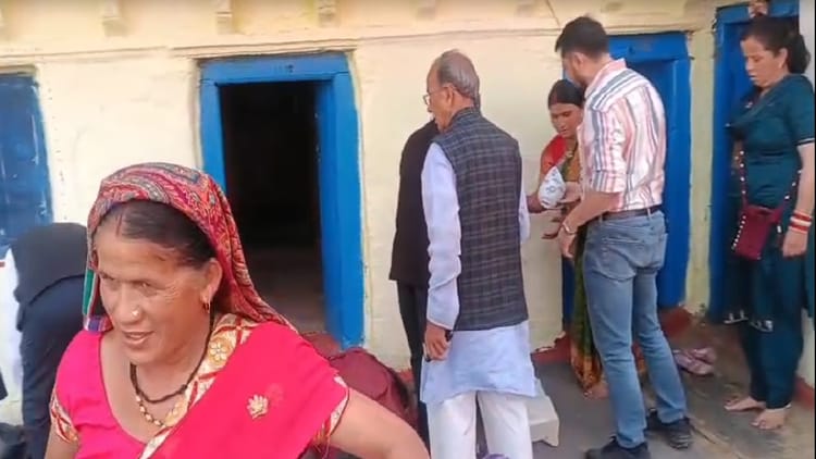 Srinagar Garhwal: सीडीएस जनरल अनिल चौहान आज पहली बार पैतृक गांव गवाणा में, ग्रामीणों में भारी उत्साह