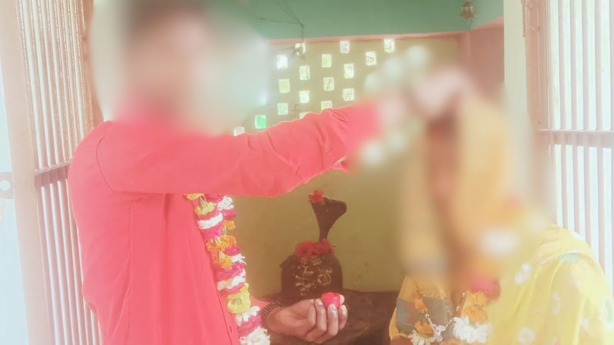 Couple Marries in Temple Auto-Rickshaw Driver Takes Them Police Station Families Opposed  Relationship