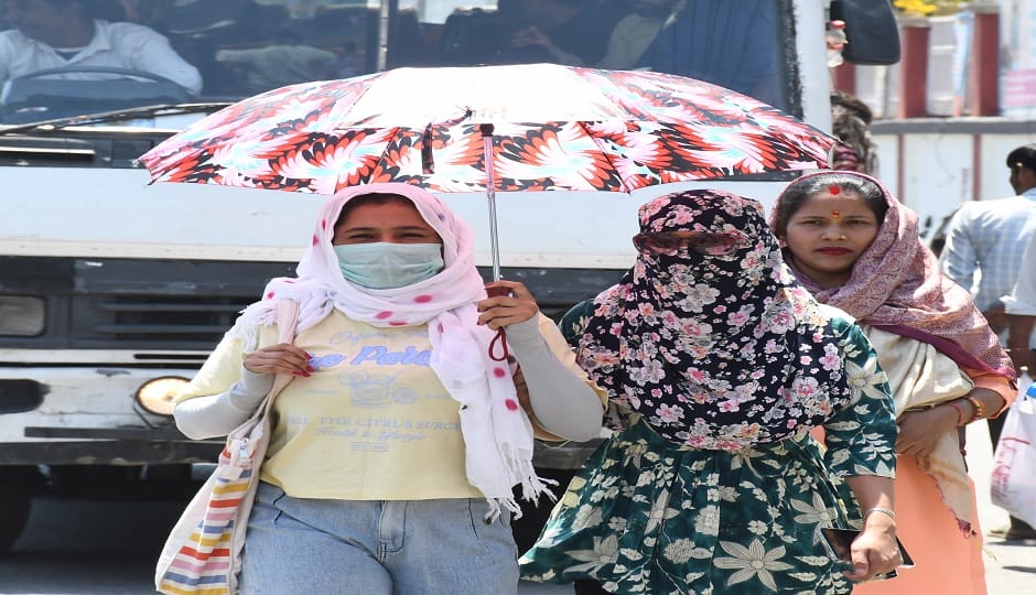 Mercury nears 38°C, rain likely in several districts in next 24 hours