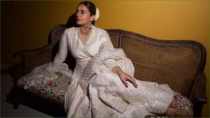 Huma Qureshi shares her stylish and stunning photos with shayri Rumored boyfriend Rachit Singh Reacts