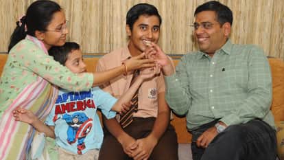 CBSE 10th Result: Jhansi's bright students brought glory to the nation