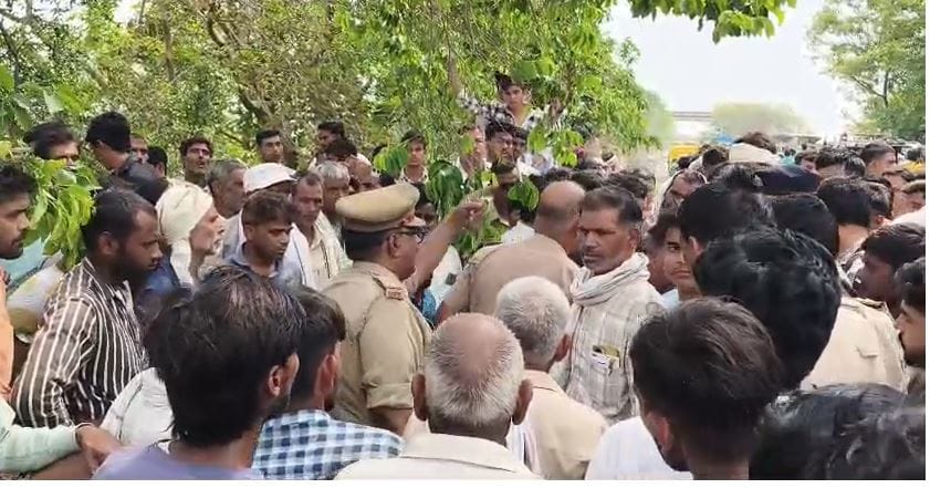 Youth Dies in Property Dispute Assault Angry Family Blocks Sankisa Bridge with Body