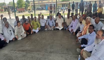 Behad said – If the farmers face any problem, I will get the officials beaten with shoes