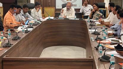 UP: 'If school puts pressure on buying uniforms, books and shoes, strict action will be taken', Meerut DM warn