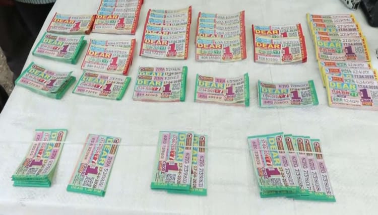 West Bengal: पश्चिम बंगाल में लॉटरी के खिलाफ बढ़ी आवाजें, फालाकाटा के लोग बोले- गरीबों पर बोझ, बंद हो सिस्टम