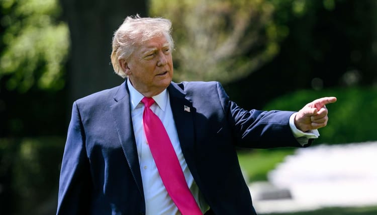 पश्चिम एशिया संकट: ट्रंप ने एक बार फिर दी आखिरी चेतावनी, कहा- डील मानो, वरना अंधेरे में डूब जाएगा ईरान