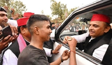 Fatehpur Food Department Raids Tea Stall Where Akhilesh Yadav Had Tea Shopkeeper Alleges Harassment