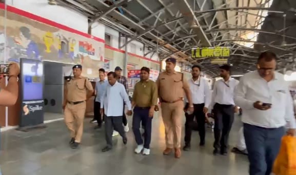 Kanpur Fake Railway Official Nabbed at Central Station Accused of Fraud Under the Pretext of Arranging Jobs