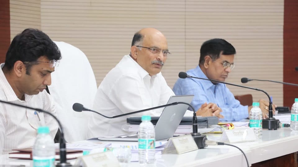Commissioner Expresses Anger Over Agra’s Poor Ranking, Warns Officials of Strict Action