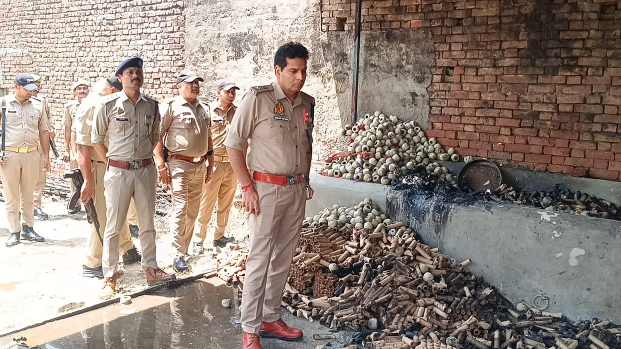 Illegal Firecracker Warehouse Catches Fire in Muzaffarnagar, Two Teenagers Injured, Operator Absconding