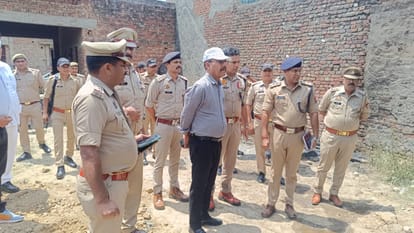 Illegal Firecracker Warehouse Catches Fire in Muzaffarnagar, Two Teenagers Injured, Operator Absconding