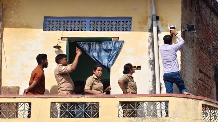 Mob Leaves ACP Bleeding Unrest in Varanasi 7 Policemen Injured FIR Against 61 people 4 Arrested