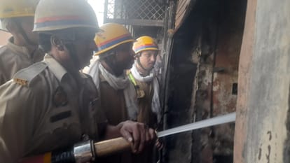 Meerut: Massive Fire Breaks Out at Cloth Shop on Sharda Road in Meerut