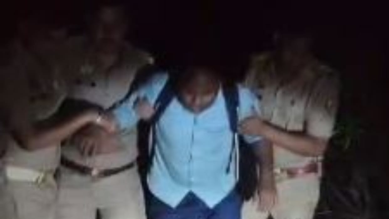 wanted criminal injured due to shot in the leg in police encounter in Pilibhit