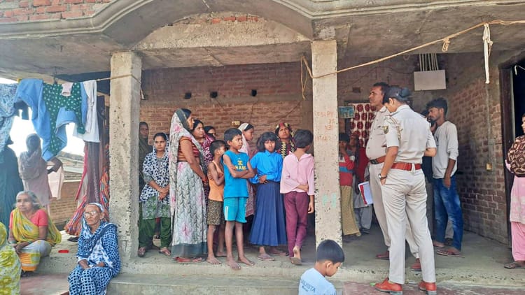 फंदे से लटका मिला मां का शव: कमरे में बिलख रहे थे तीन मासूम, सास हिरासत में; पति ढाई साल से नहीं लौटा घर