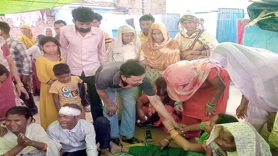 Moradabad Storm News Many Dead many Injured, Power Cut in 50 plus Villages for 10 to12 Hours