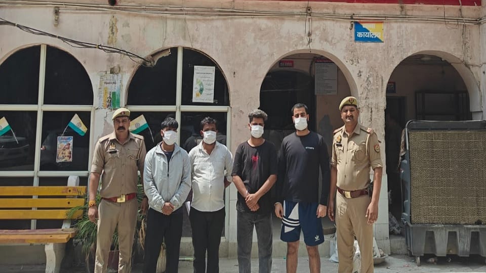 Uproar over Parking Dispute in Greater Noida West; Residents and Guards Clash