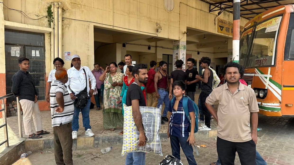 Passengers were travelling from Gorakhpur to Bengal, the transport department issued a challan for the bus.