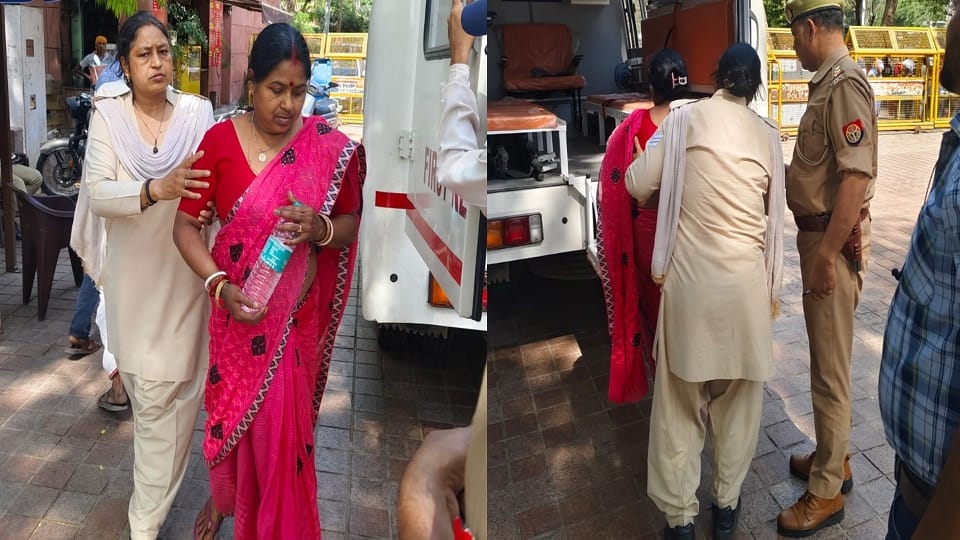 Female Tourist Faints at Taj Due to Heat wave