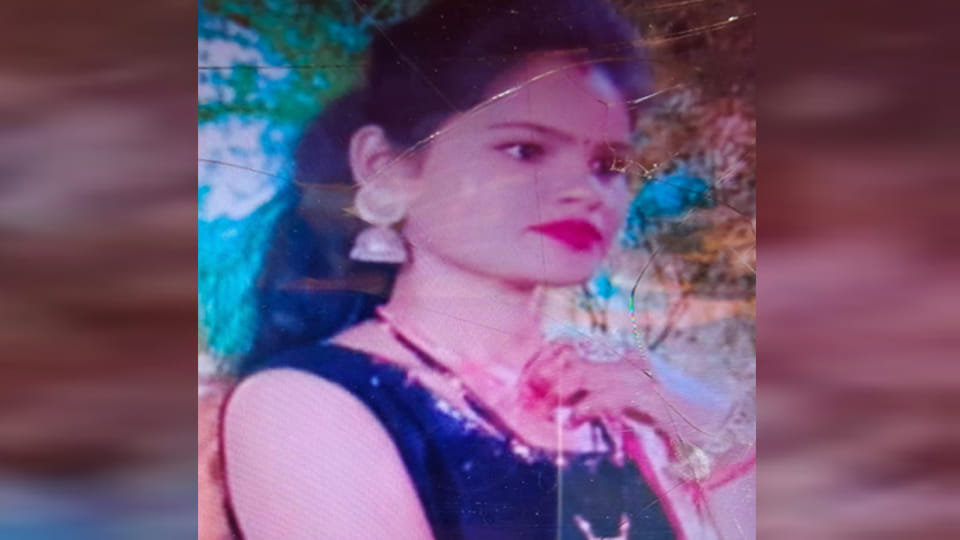 Kanpur: Woman Commits Suicide by Hanging; Family Unable to Explain the Cause