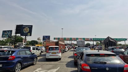 UP: Impact of Chardham Yatra on Delhi-Doon Highway, jam at Sivaya toll in Meerut, 50 thousand vehicles passed