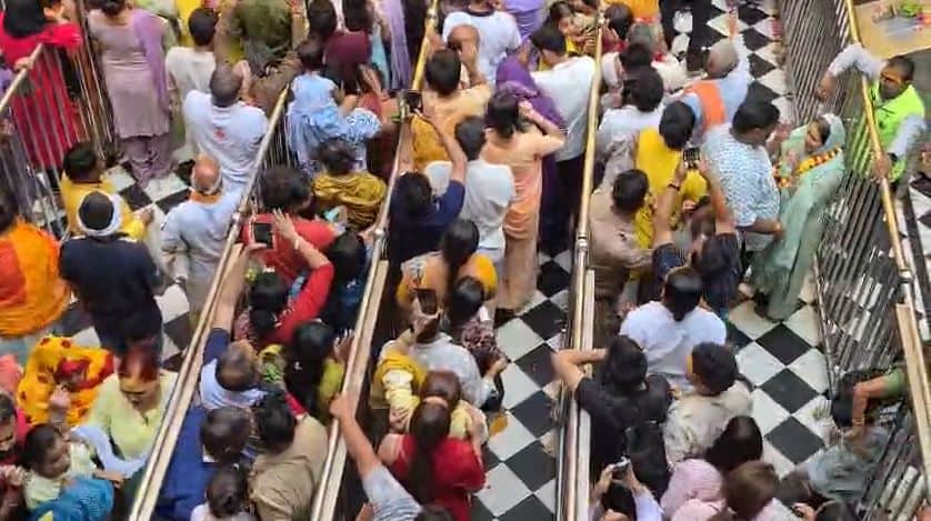 Akshaya Tritiya 2026: Massive Rush for Banke Bihari Charan Darshan in Vrindavan