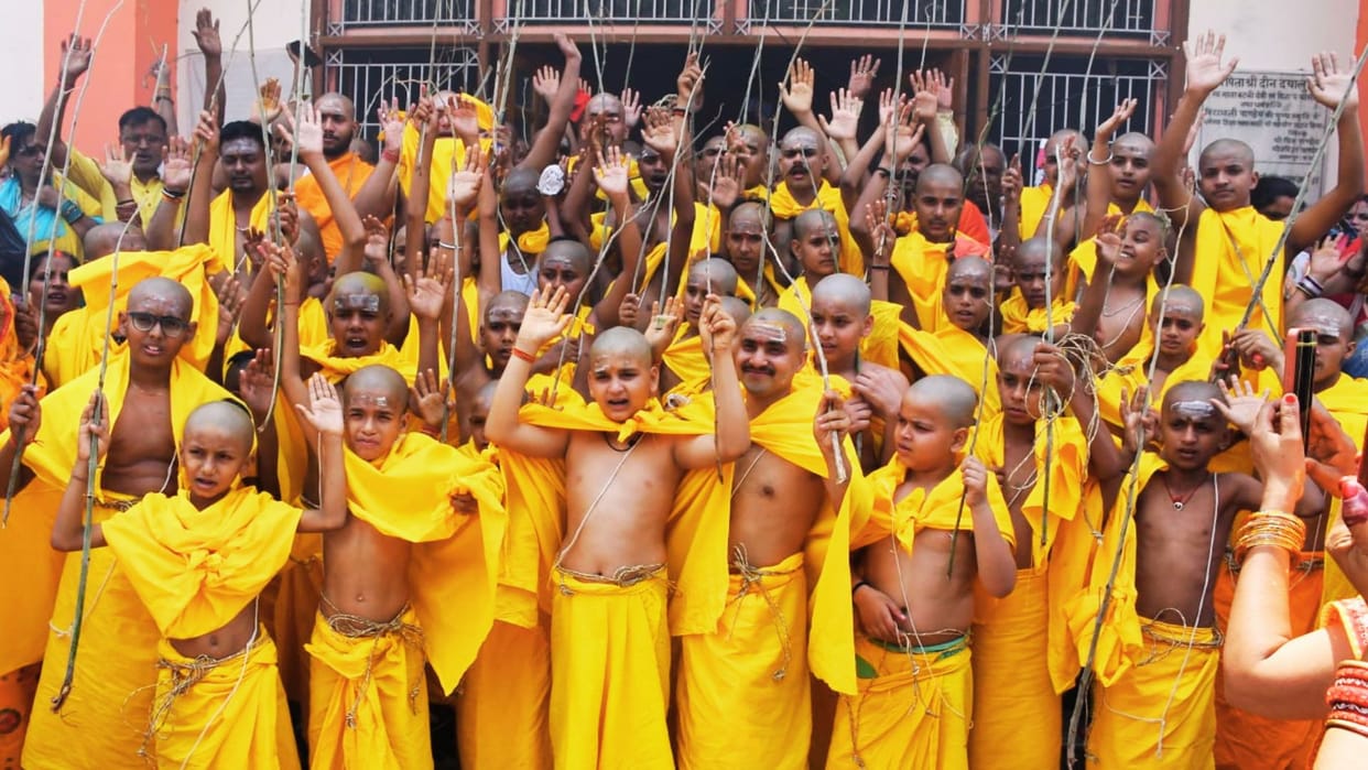 Upanayana Ceremony 101 Altars 111 Vedic Scholars Conducted Ritual 1,100 Initiates Attain Status of Dwija