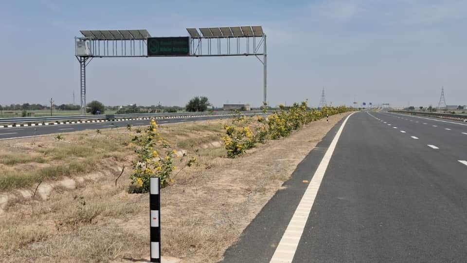 Ganga Expressway journey to Prayagraj easier with a speed of 120 km/h Travel to Lucknow also take less time