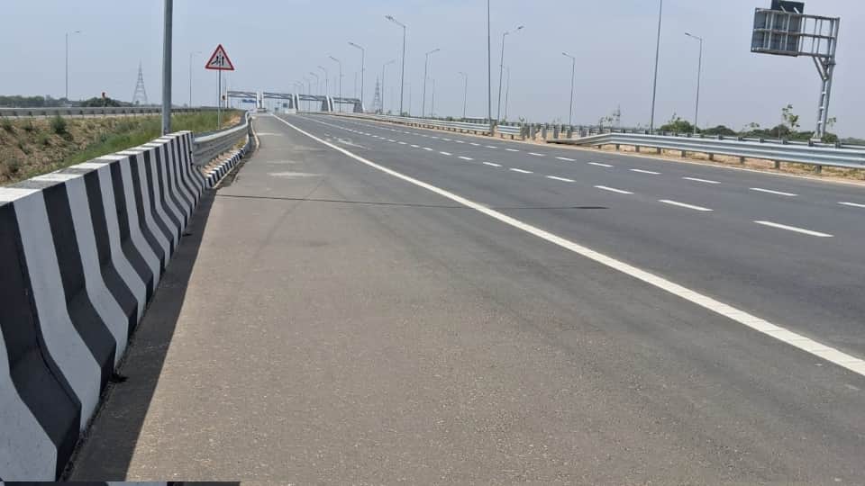 Ganga Expressway journey to Prayagraj easier with a speed of 120 km/h Travel to Lucknow also take less time