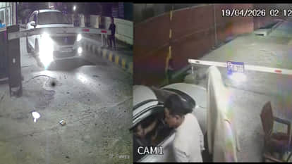 A car rider broke through the barrier on the railway station's cabway, causing chaos.